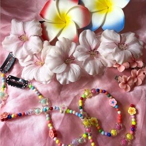 women’s Colorful Flower Hair Clips & Accessories
Bundle